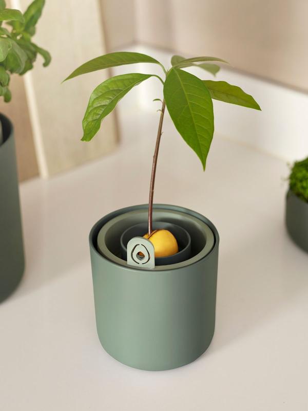 Elho Avocado Pot Leaf Green